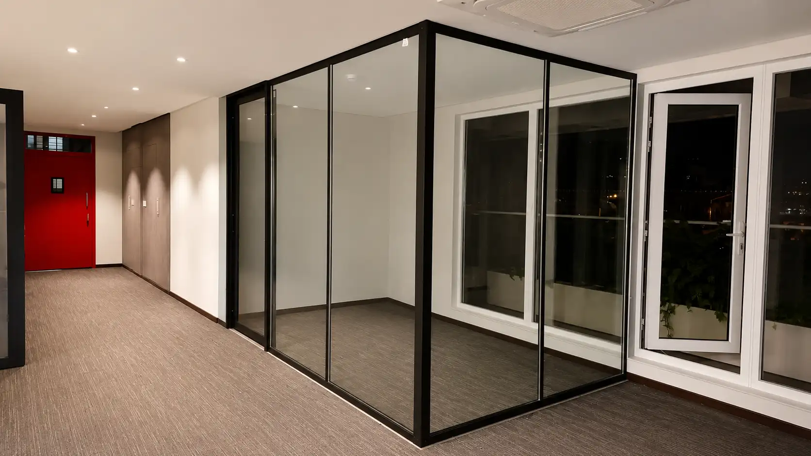 Modern Office Partition Design
